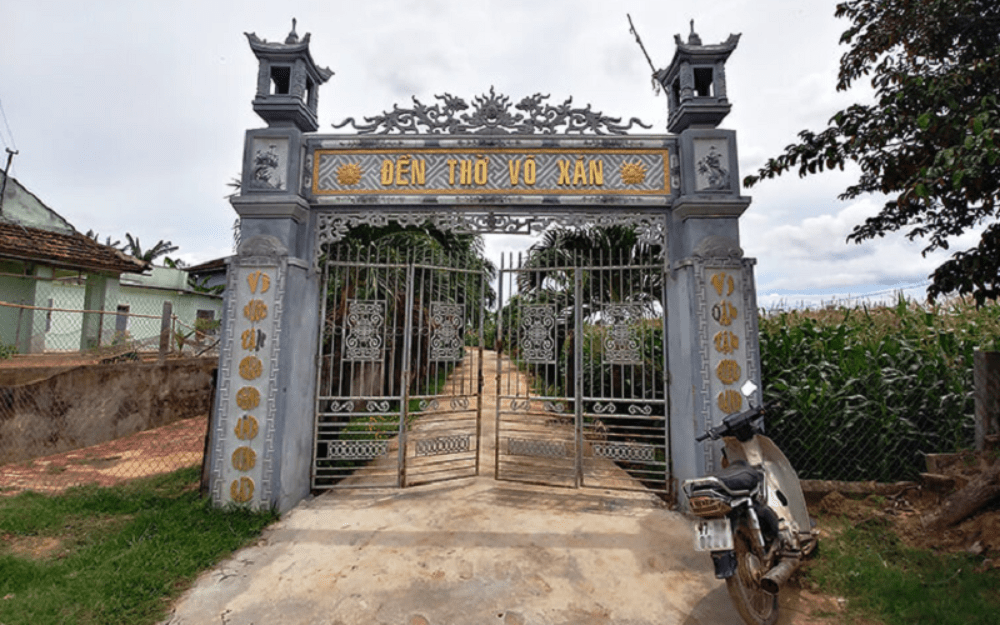 Đền thờ đại tư đồ Võ Văn Dũng