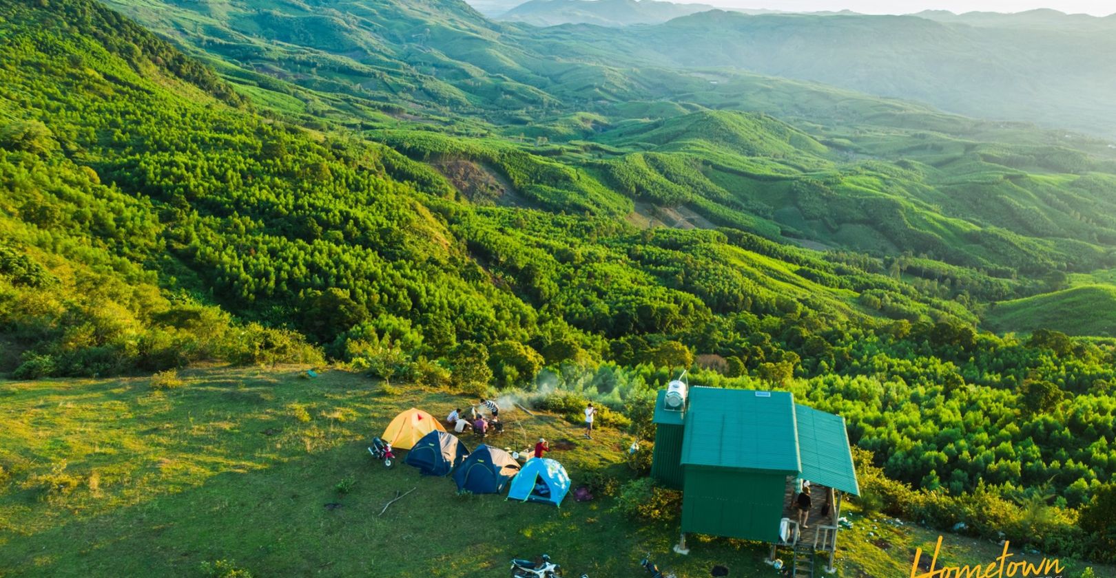 La Vuông là điểm đến tuyệt vời cho những ai yêu thích các hoạt động mạo hiểm như trekking và leo núi
