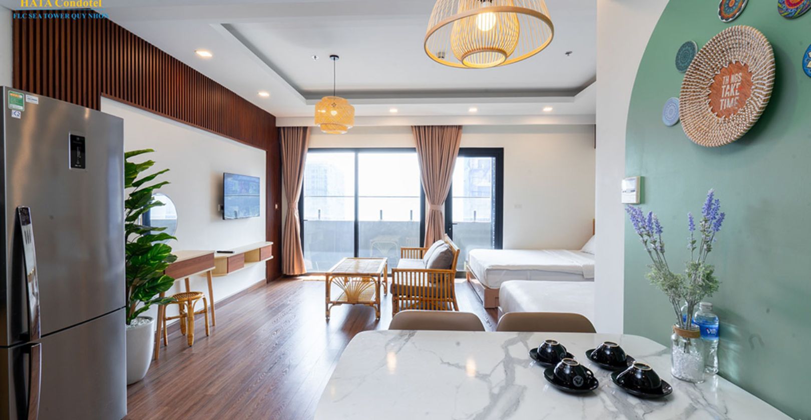So với các loại hình lưu trú khác như khách sạn, căn hộ du lịch Quy Nhơn là lựa chọn tiết kiệm hơn